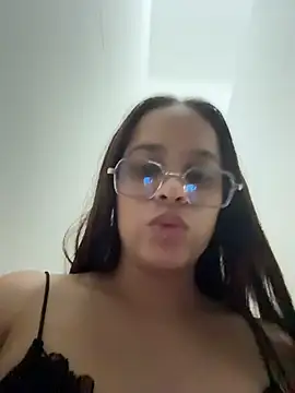 kiley-luz live cam on StripChat