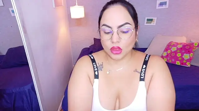 Curvy_sexyvalen webcam