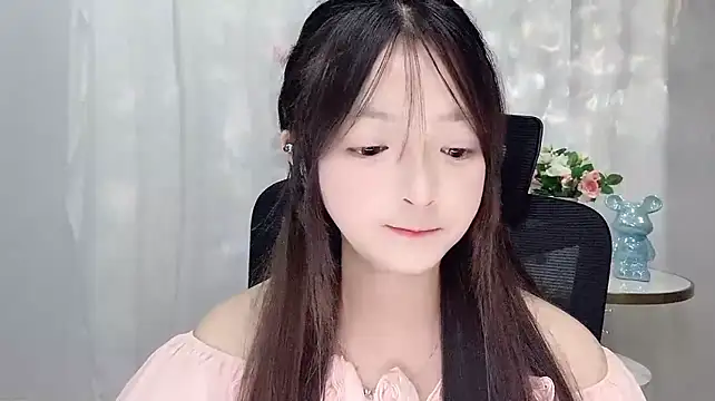 KK668866 webcam