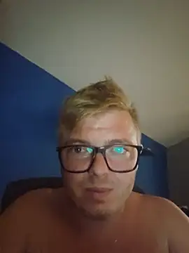 blondeboy92 webcam