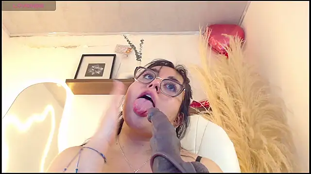 Sofi_BBW webcam