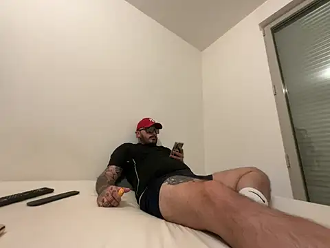 MrBearTattooX webcam