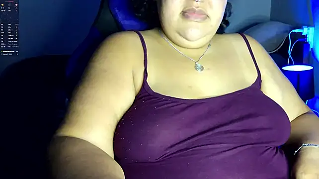 xlatinastar webcam