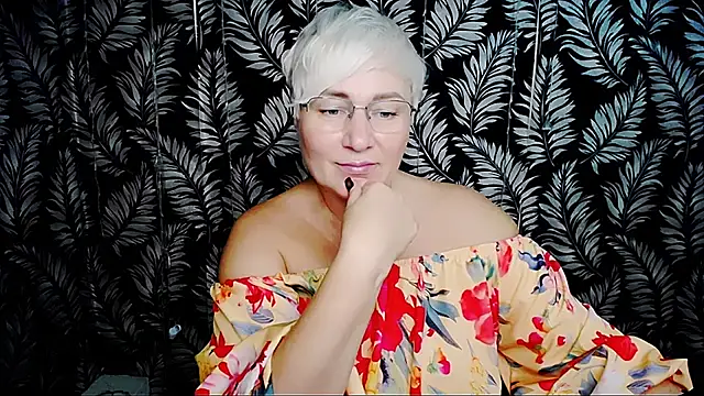 Olivia_playful webcam
