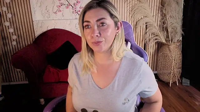 Isabella_lt webcam