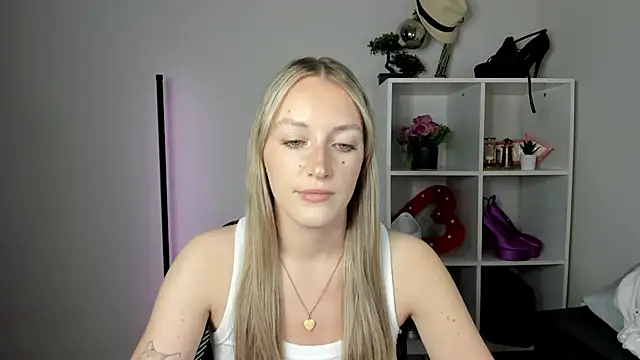 EvelynBlond