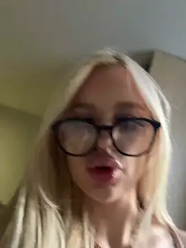 Steffi_Snowbunny live cam
