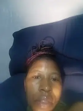 Queennewmind webcam