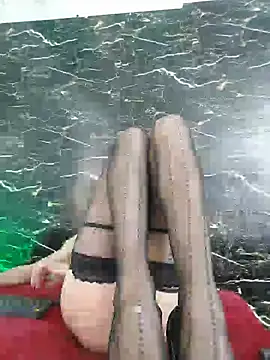 crislingery_dolli webcam