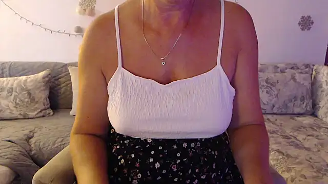 YourfantasyGiuly webcam
