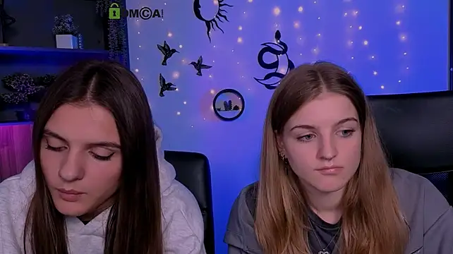 lisa_dark_ webcam