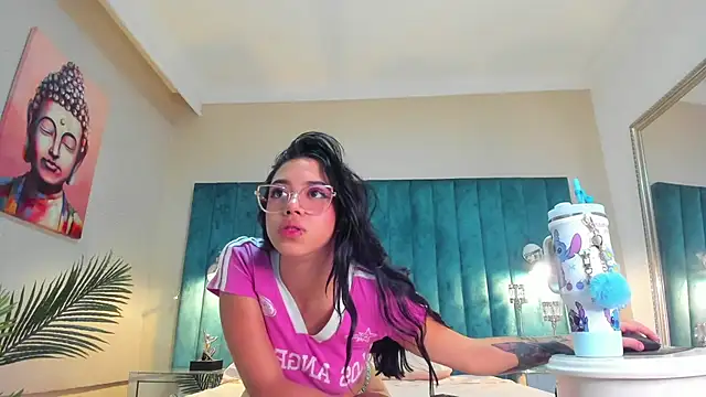 jasmine_saenz webcam