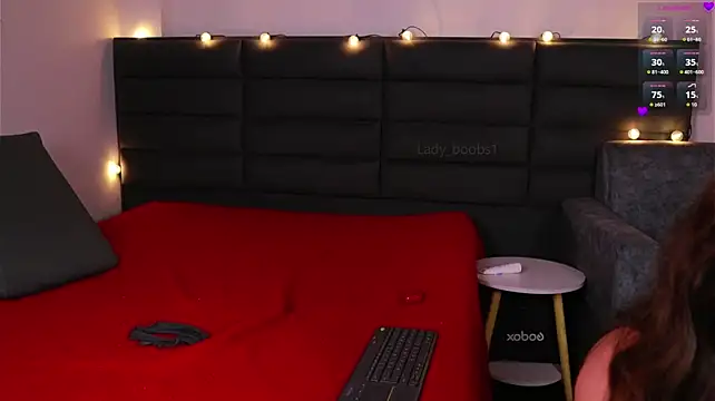 kathieandpovcock1 webcam