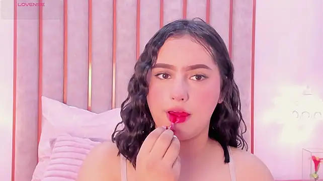 Zoe_Monrow webcam