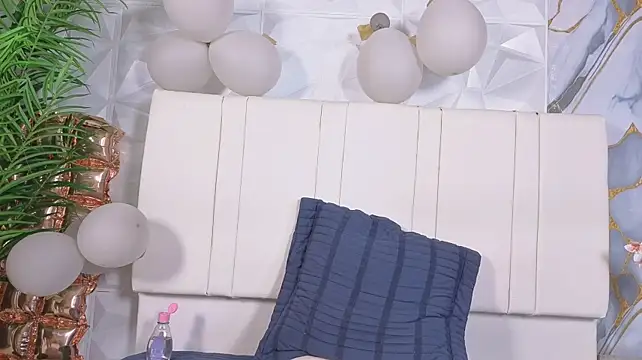 Isabella_Dawn live cam preview
