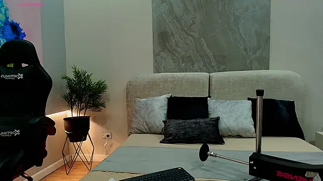 Megan_lux_ live cam preview