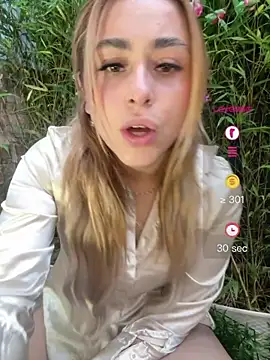 Pamelao_1 live cam preview