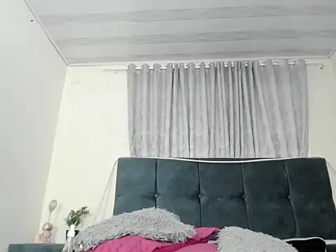 ZoeFerraro live cam preview
