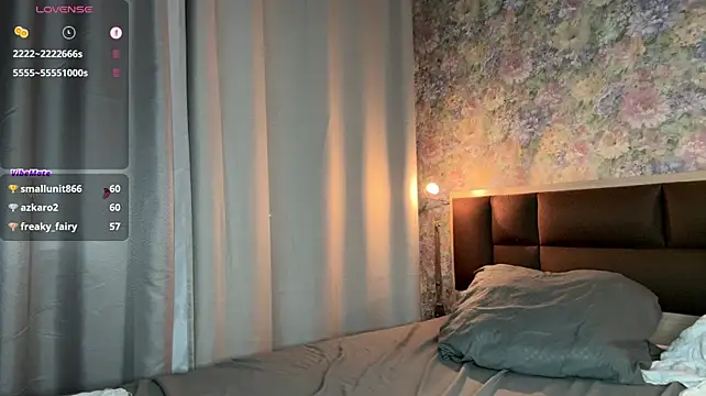 LoraDavi live cam
