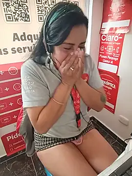 Shaila_1_1 live cam on StripChat