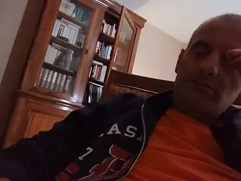 Chnrt live cam on StripChat