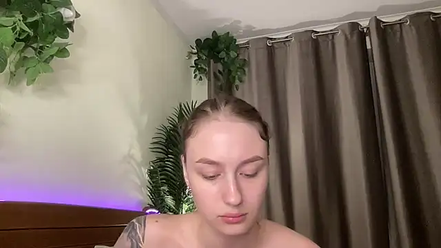 NicolePax webcam