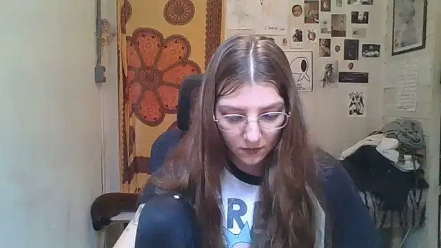 SweetyBabyDemon webcam