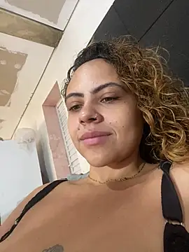 Chloe_Leaozinho webcam