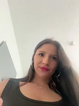 anthonellaa11 webcam