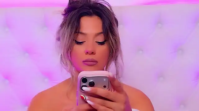 AriannaSins webcam