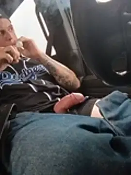 ThickaThuckDick07 webcam