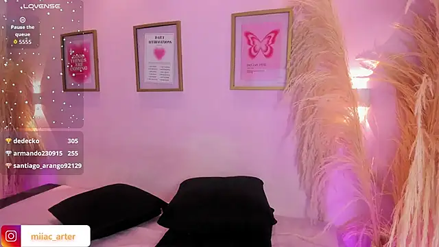 MiaaCarter_ webcam
