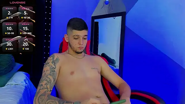 Boy_Mathew webcam