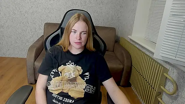 NikkyReyyy webcam