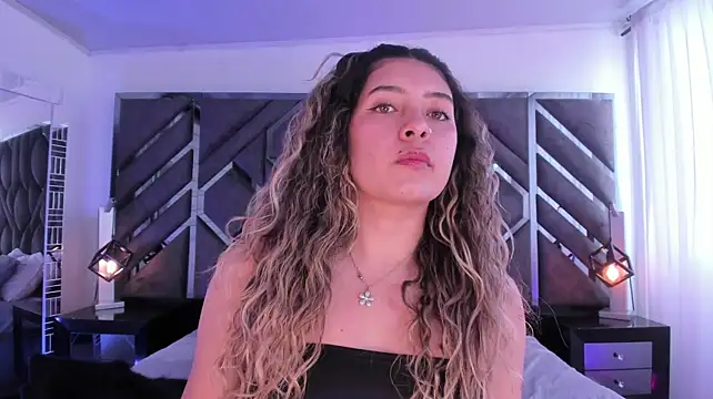 ChloeBelle_ webcam
