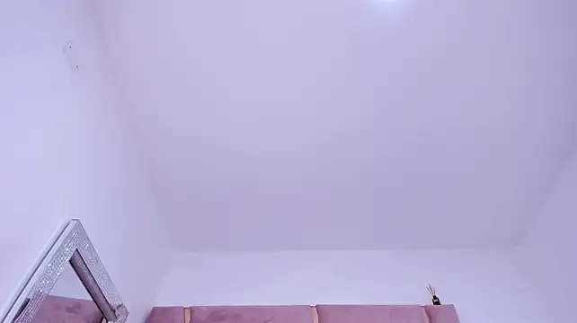 Lia_petiteht webcam