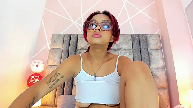 Nahomy-hott webcam