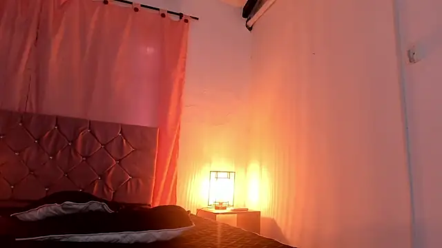 NaylaRosse webcam