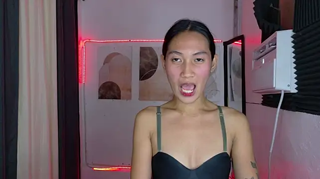 ScarletAndElysia webcam