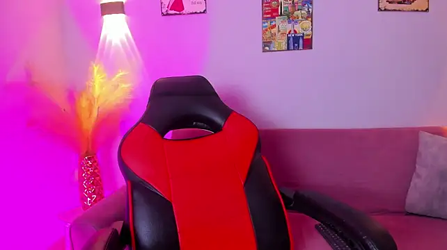 Seraphine_18 webcam