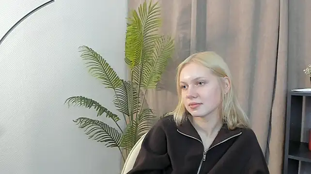 ChelsieAranas live cam on StripChat
