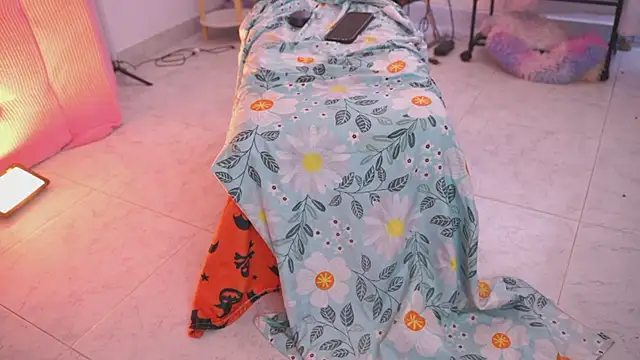 Samanta_Bigboos webcam