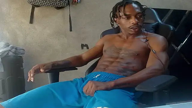 Larry-n-clouds
