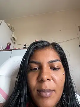 Indiazinhax live cam preview