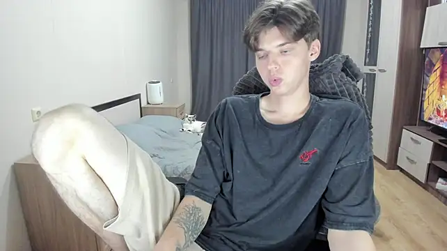 liam_sexy1 (M young) - Jerk of hard dick