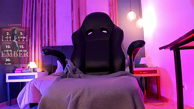 Lilith_Ember1 webcam