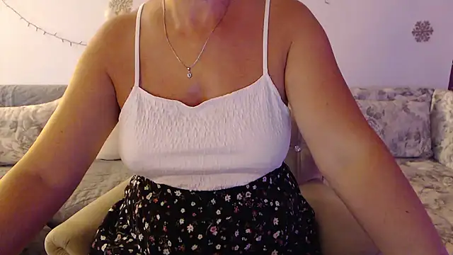 YourfantasyGiuly webcam
