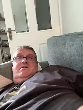 daddystrokes4u (M mature) - Cum on live