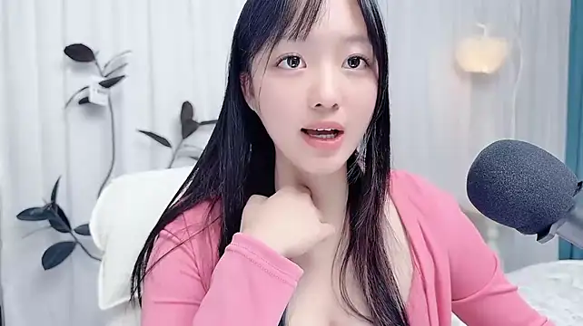 Winnie666999 webcam