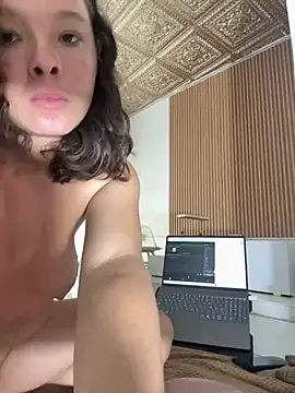 Yasmina_Noir webcam
